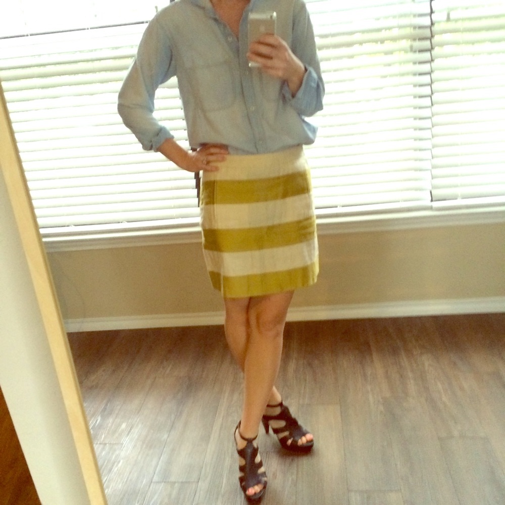 Jcrew linen stripe mini skirt with pockets. Size 0
